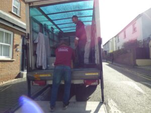 removal companies Luton