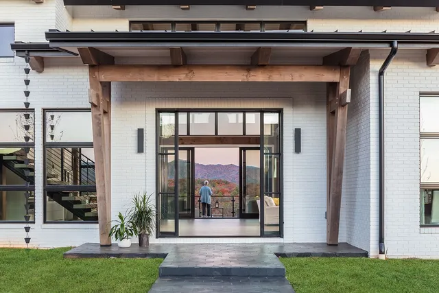 cost to build a custom home